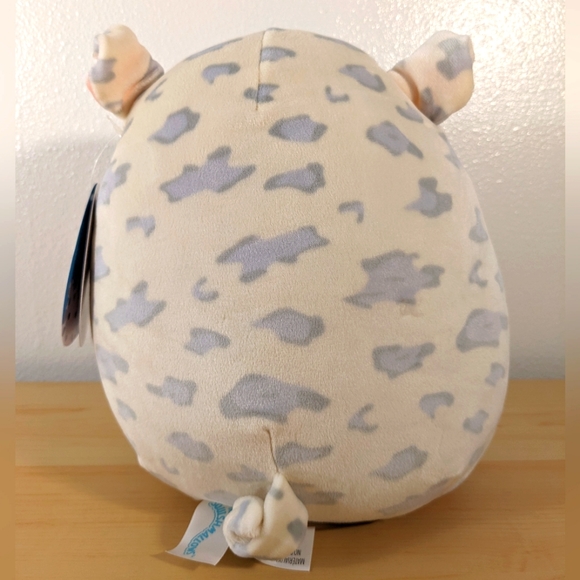 8" Rosie the Pig Squishmallow - Picture 2 of 3